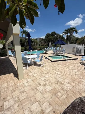 1656 Spoonbill Ln B, Naples, Florida 34105