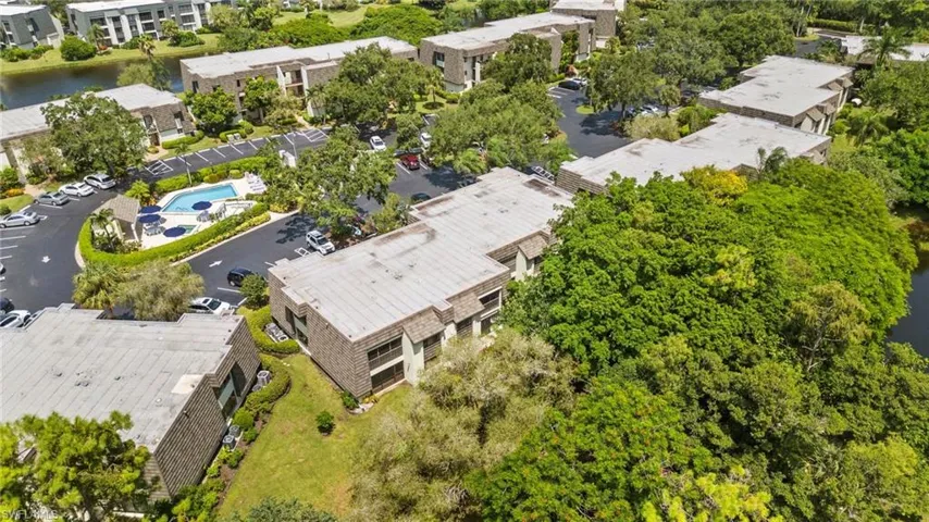 1656 Spoonbill Ln B, Naples, Florida 34105