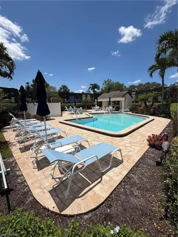 1656 Spoonbill Ln B, Naples, Florida 34105