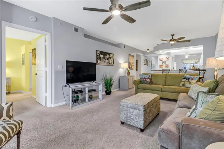 2585 Old Groves Rd # 102, Naples Fl 34109