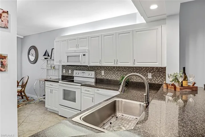 2585 Old Groves Rd # 102, Naples Fl 34109