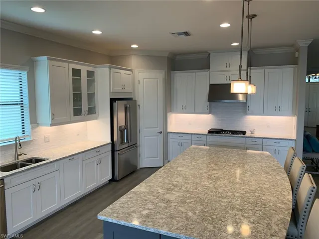 9408  Rapallo  ST, Naples, FL 34119