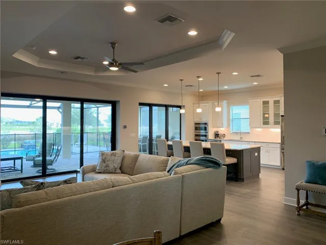 9408  Rapallo  ST, Naples, FL 34119