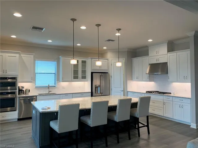 9408  Rapallo  ST, Naples, FL 34119