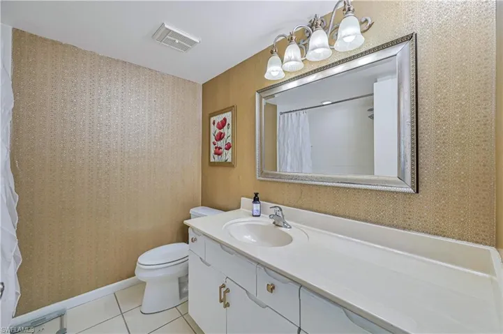 Primary en-suite Bath