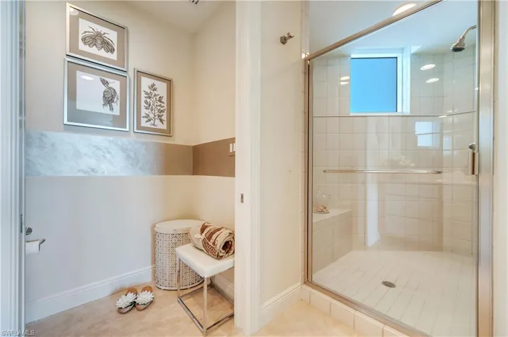 Ensuite Bath 3