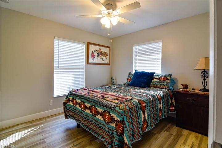 2015 SE 16th ST, CAPE CORAL FL 33990