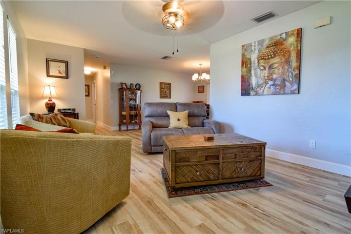 2015 SE 16th ST, CAPE CORAL FL 33990