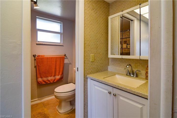 2015 SE 16th ST, CAPE CORAL FL 33990