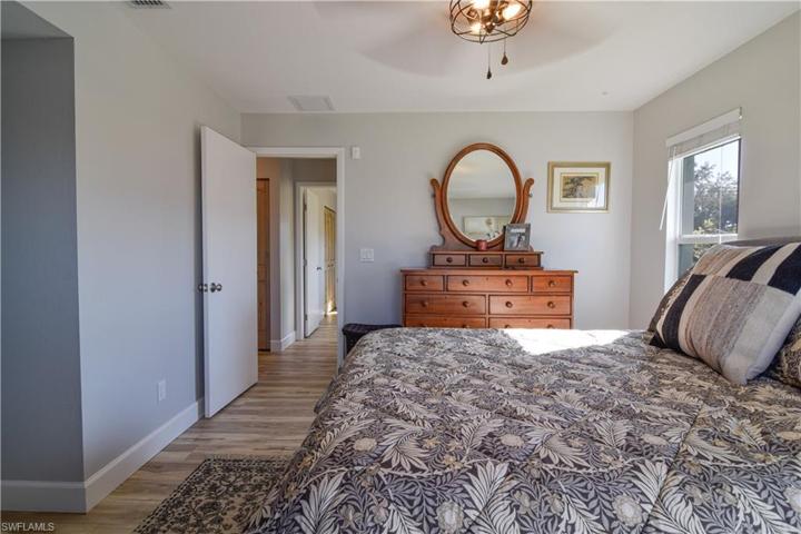 2015 SE 16th ST, CAPE CORAL FL 33990