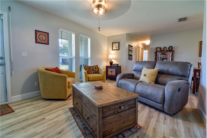 2015 SE 16th ST, CAPE CORAL FL 33990