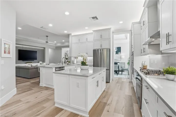 Too many cooks in the kitchen?  No problem!  Move around with ease and find your prep area.  Tons of counter space.