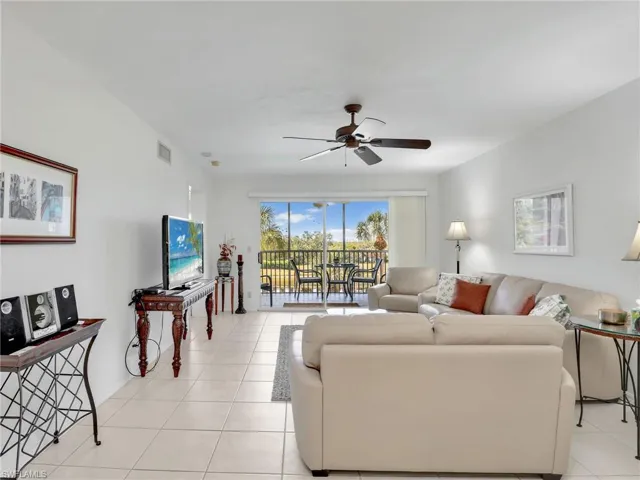 360 Horse Creek Dr # 305, Naples Fl 34110