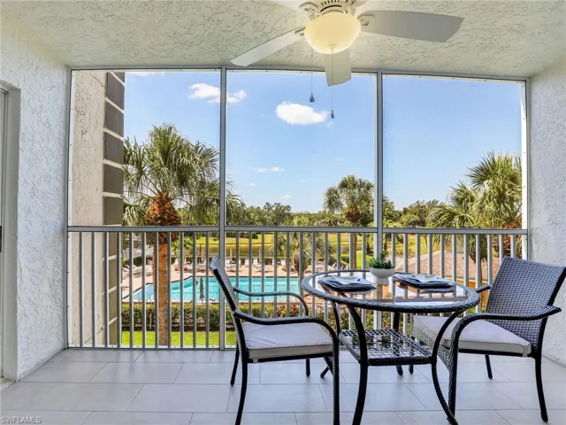 360 Horse Creek Dr # 305, Naples Fl 34110