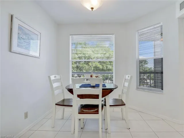 360 Horse Creek Dr # 305, Naples Fl 34110