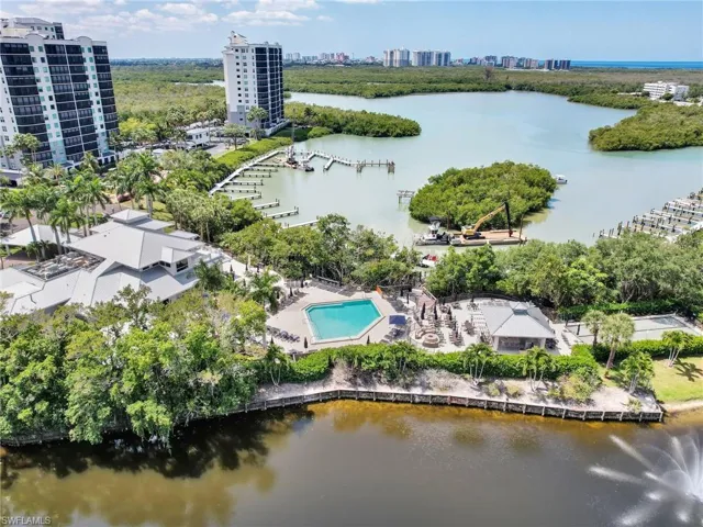 360 Horse Creek Dr # 305, Naples Fl 34110