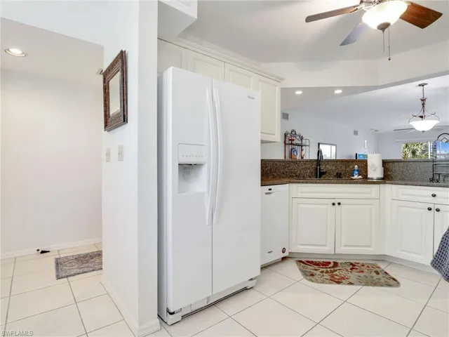 360 Horse Creek Dr # 305, Naples Fl 34110