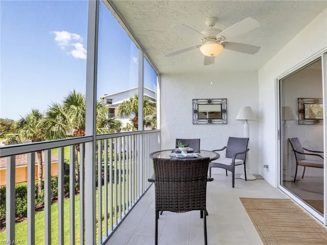 360 Horse Creek Dr # 305, Naples Fl 34110