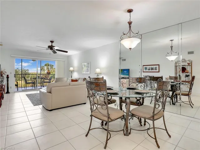360 Horse Creek Dr # 305, Naples Fl 34110