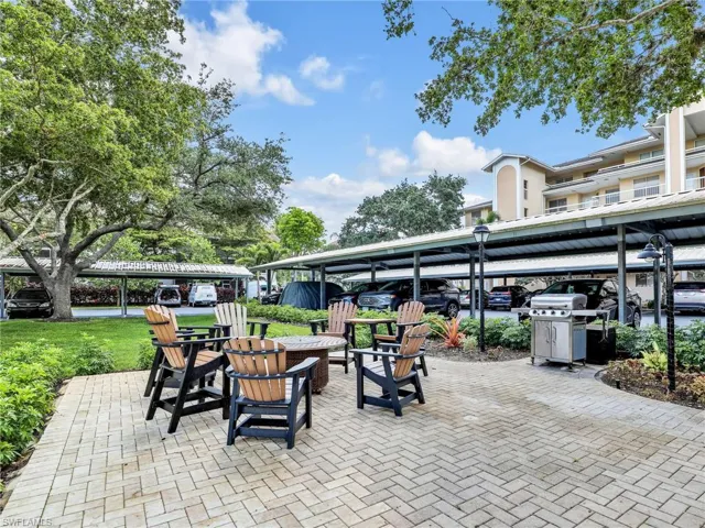 360 Horse Creek Dr # 305, Naples Fl 34110