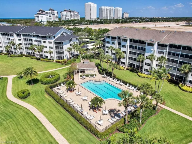 360 Horse Creek Dr # 305, Naples Fl 34110