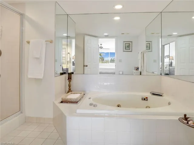 360 Horse Creek Dr # 305, Naples Fl 34110