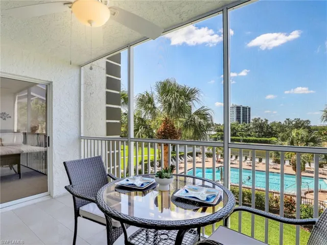 360 Horse Creek Dr # 305, Naples Fl 34110