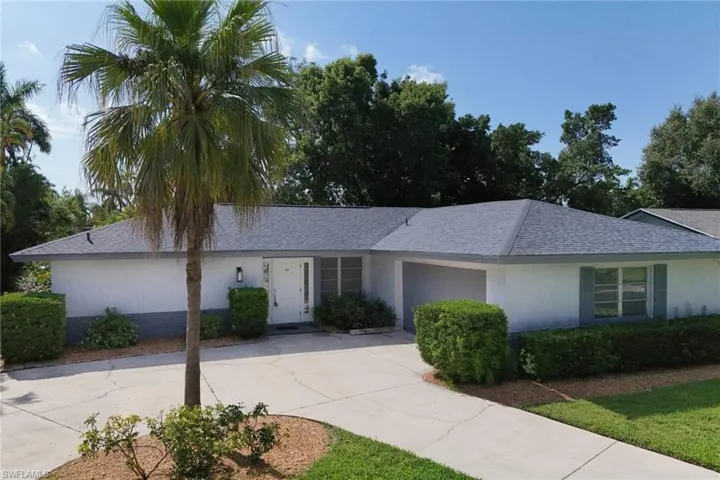 5661 Eichen Cir E, Fort Myers, Florida 33919