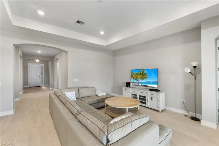 18684 Ensenada Dr, Naples, Florida 34114