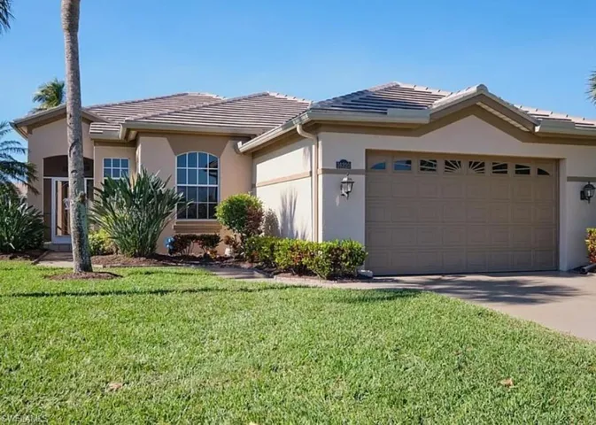 16320 Willowcrest Way, Fort Myers, Florida 33908