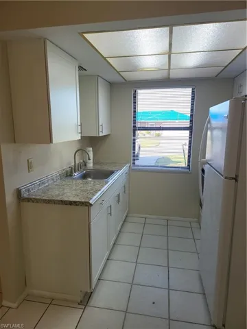 3705 Sw Santa Barbara Pl, Cape Coral, Florida 33914