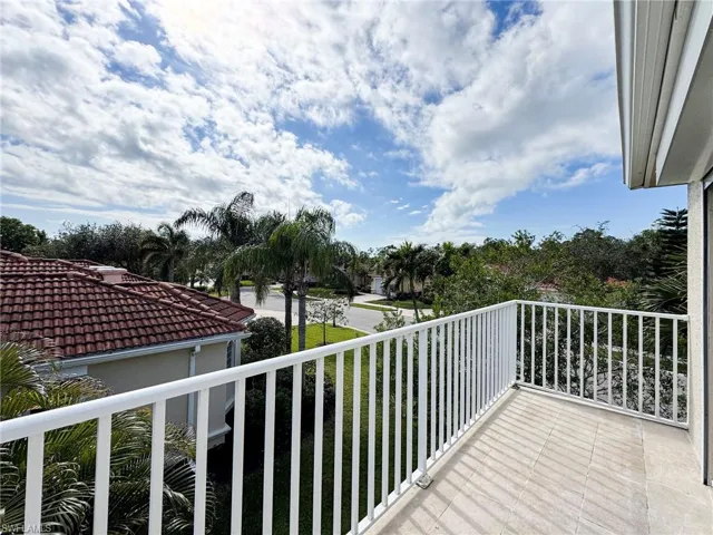 Balcony off of upstairs bonus room