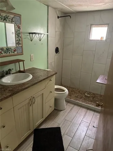 115  Andrea  LN, Naples, FL 34114