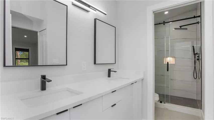4935  20th NE ST, Naples, FL 34120
