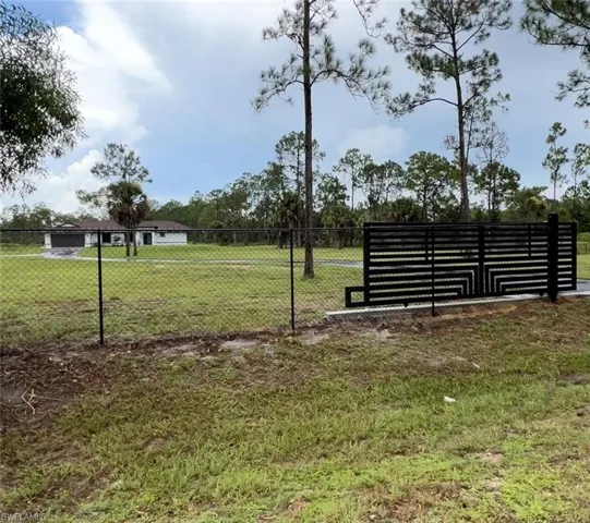 4935  20th NE ST, Naples, FL 34120