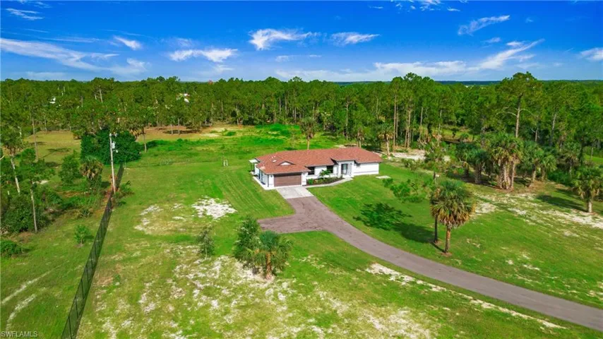 4935  20th NE ST, Naples, FL 34120