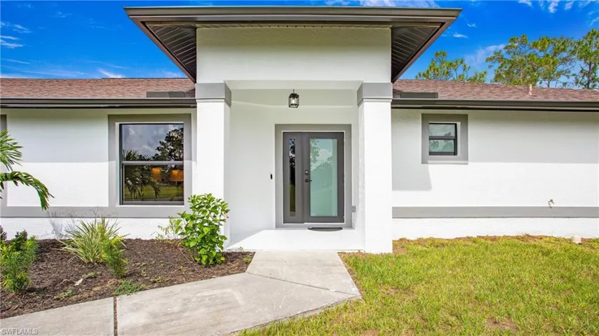 4935  20th NE ST, Naples, FL 34120
