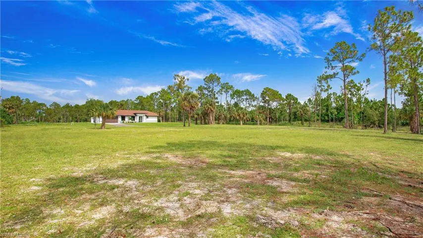 4935  20th NE ST, Naples, FL 34120