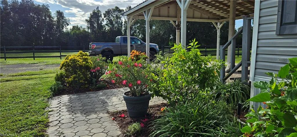 pretty landscaping