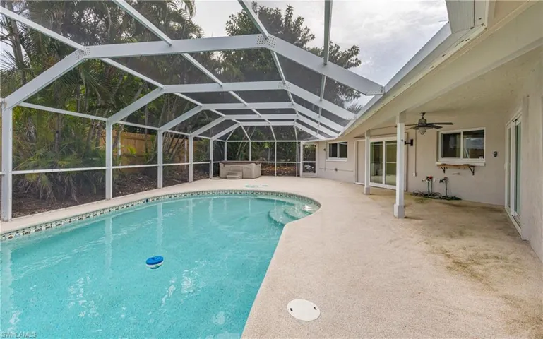 529 Coral Dr, Cape Coral, Florida 33904