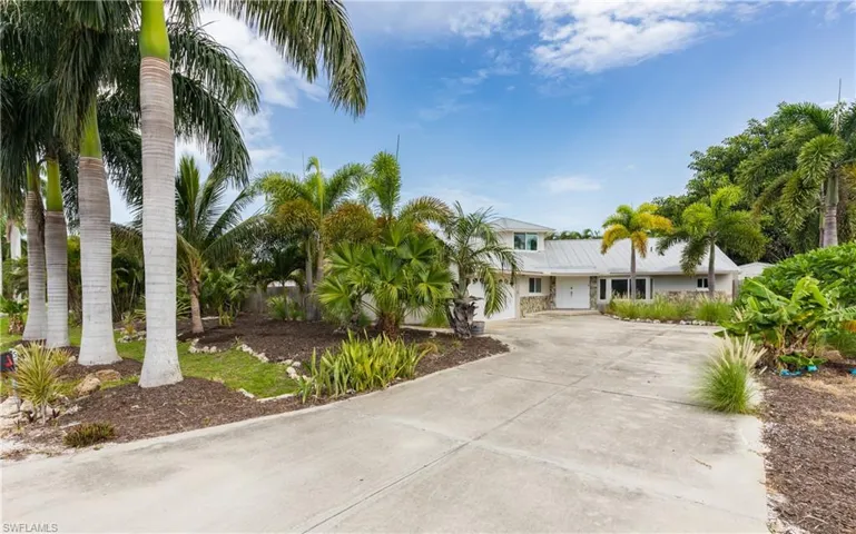 529 Coral Dr, Cape Coral, Florida 33904