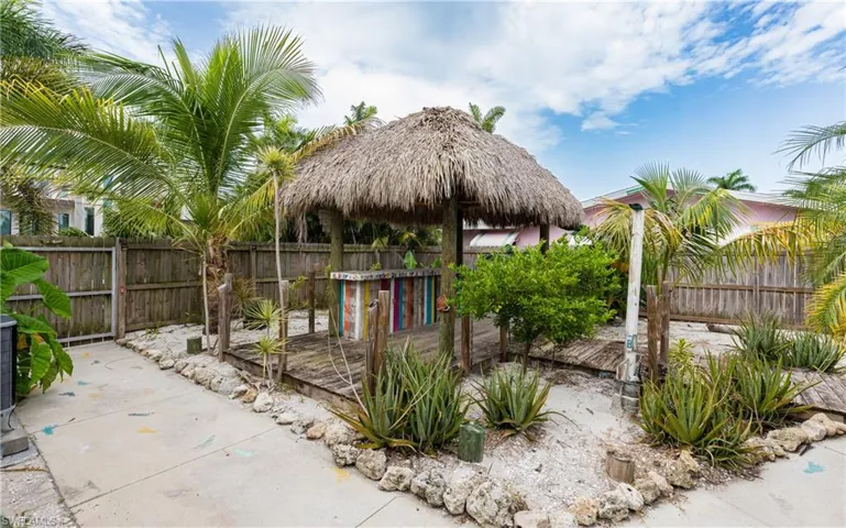 529 Coral Dr, Cape Coral, Florida 33904