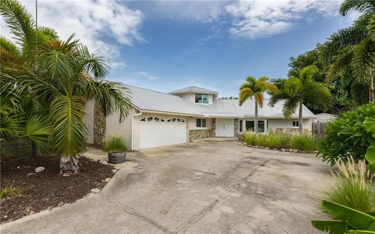 529 Coral Dr, Cape Coral, Florida 33904