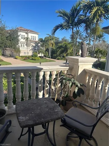 View of balcony/front lanai from den