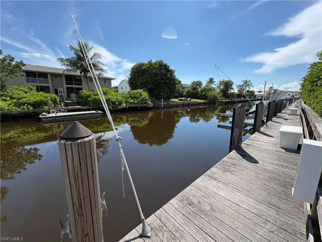 1500 5th Ave S, Naples, Florida 34102