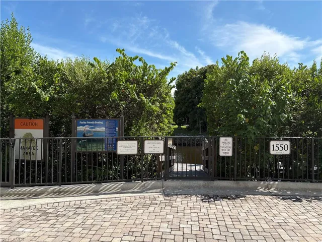 1500 5th Ave S, Naples, Florida 34102