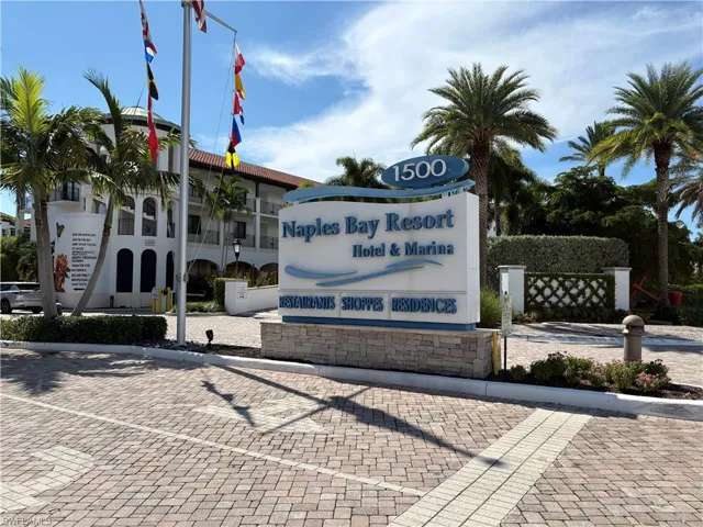 1500 5th Ave S, Naples, Florida 34102