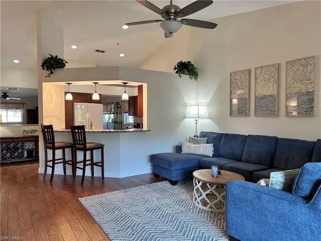 354 Dover Pl 202, Naples, Florida 34104