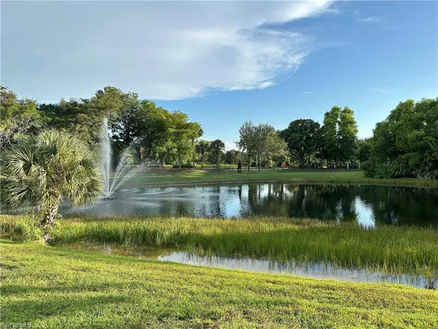 354 Dover Pl 202, Naples, Florida 34104