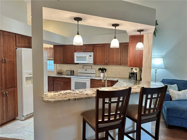 354 Dover Pl 202, Naples, Florida 34104